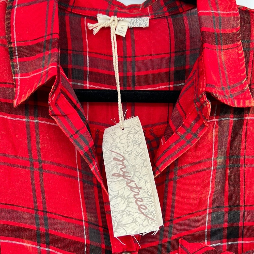 🆕Mystree Plaid Fall Button Down Top Red Distressed Vintage Coloring S,M & L - Picture 7 of 9